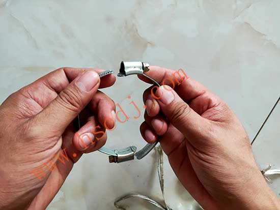 喉箍規格太小可首尾相連進行擴大規格